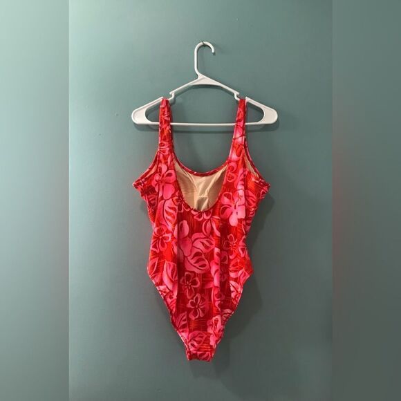 NWOT … BEACH CABANA “Size: S” Swimsuit - Picture 2 of 3